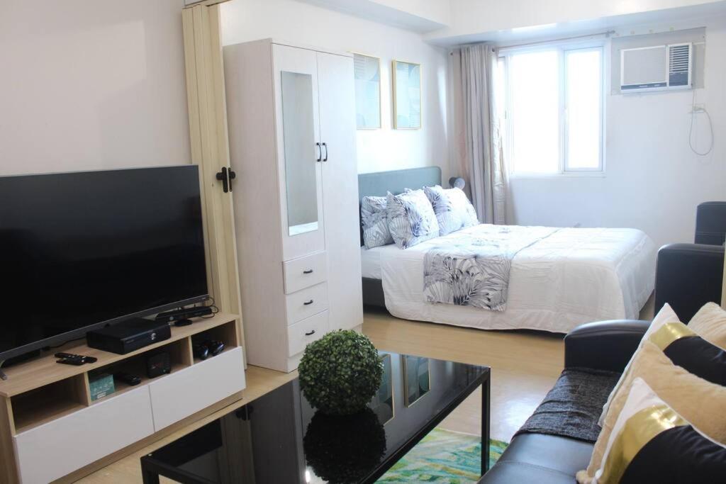 Huge A2J Executive Luxury 1Br Suite Near Abs Cbn, Gma مانيلا المظهر الخارجي الصورة